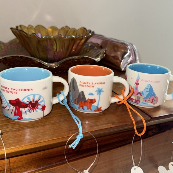 7 DISNEY STARBUCKS MINI ESPRESSO MUGS - Picture 4 of 6